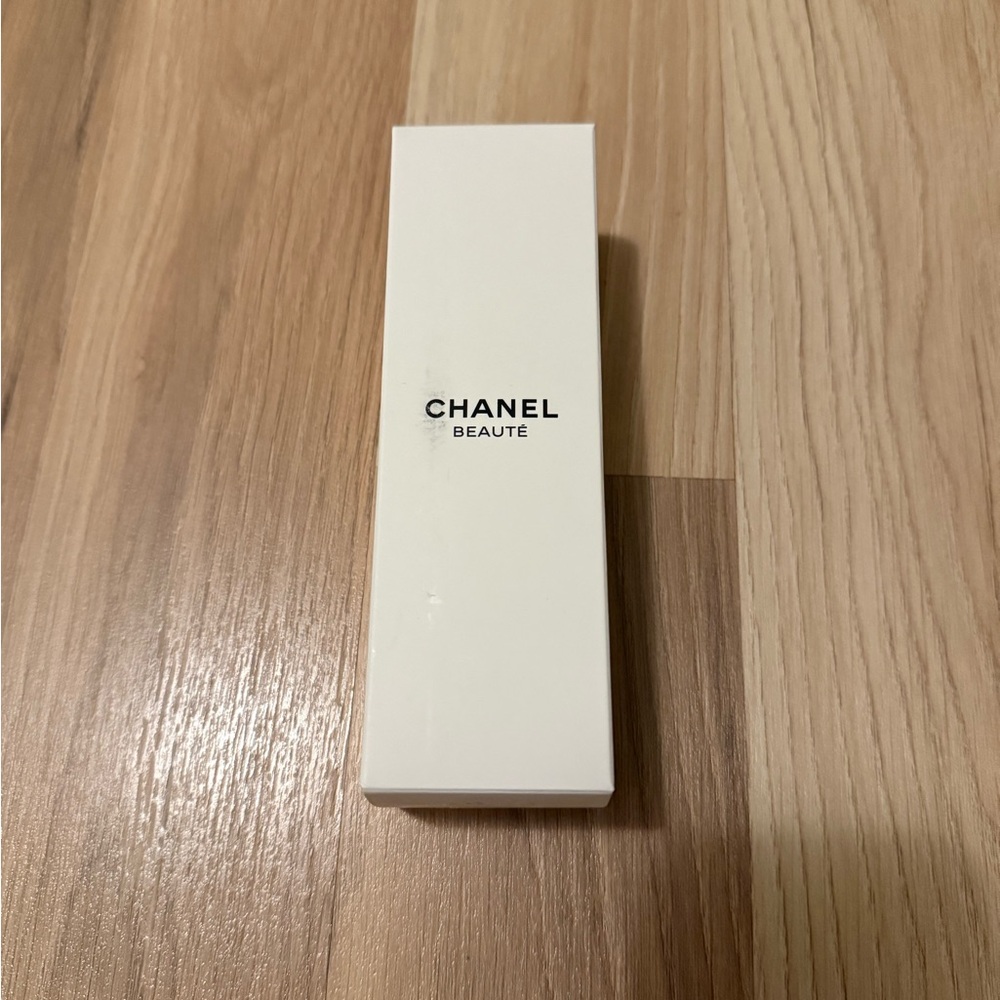 CHANEL Face towel